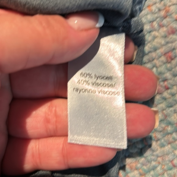 EUC Ladies size 0 jeans shirt from Maurice’s - Picture 6 of 10